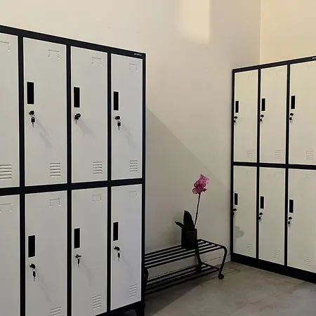 Inscialla Hostel *